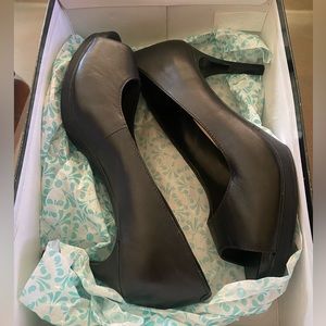 Nine West Peep-Toe Heels Women’s Size 8.5